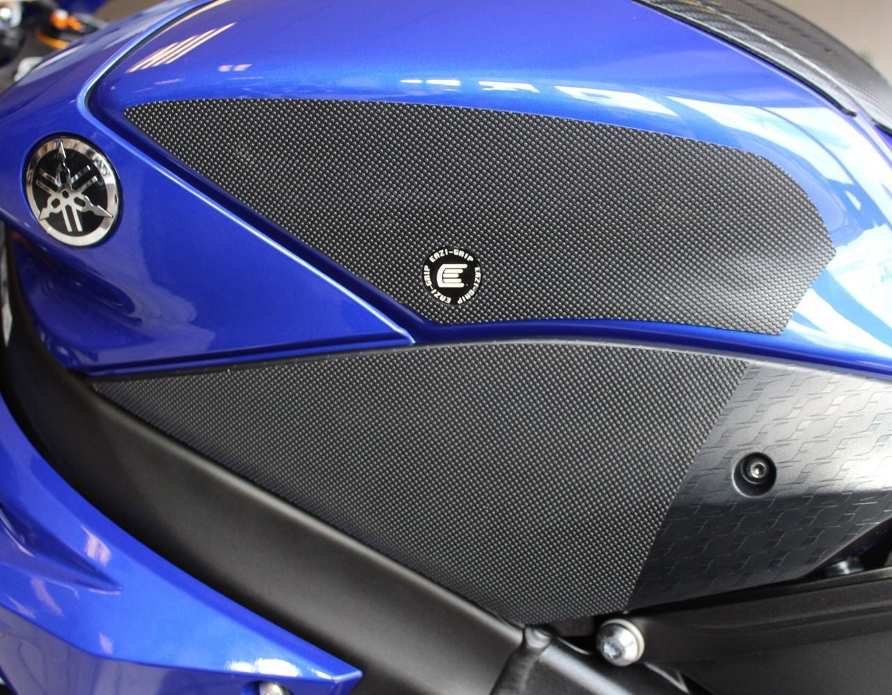 2017 + Yamaha R6 Eazi-Grip PRO Tank Traction Grip Pads YZF-R6 RACE -  Clear