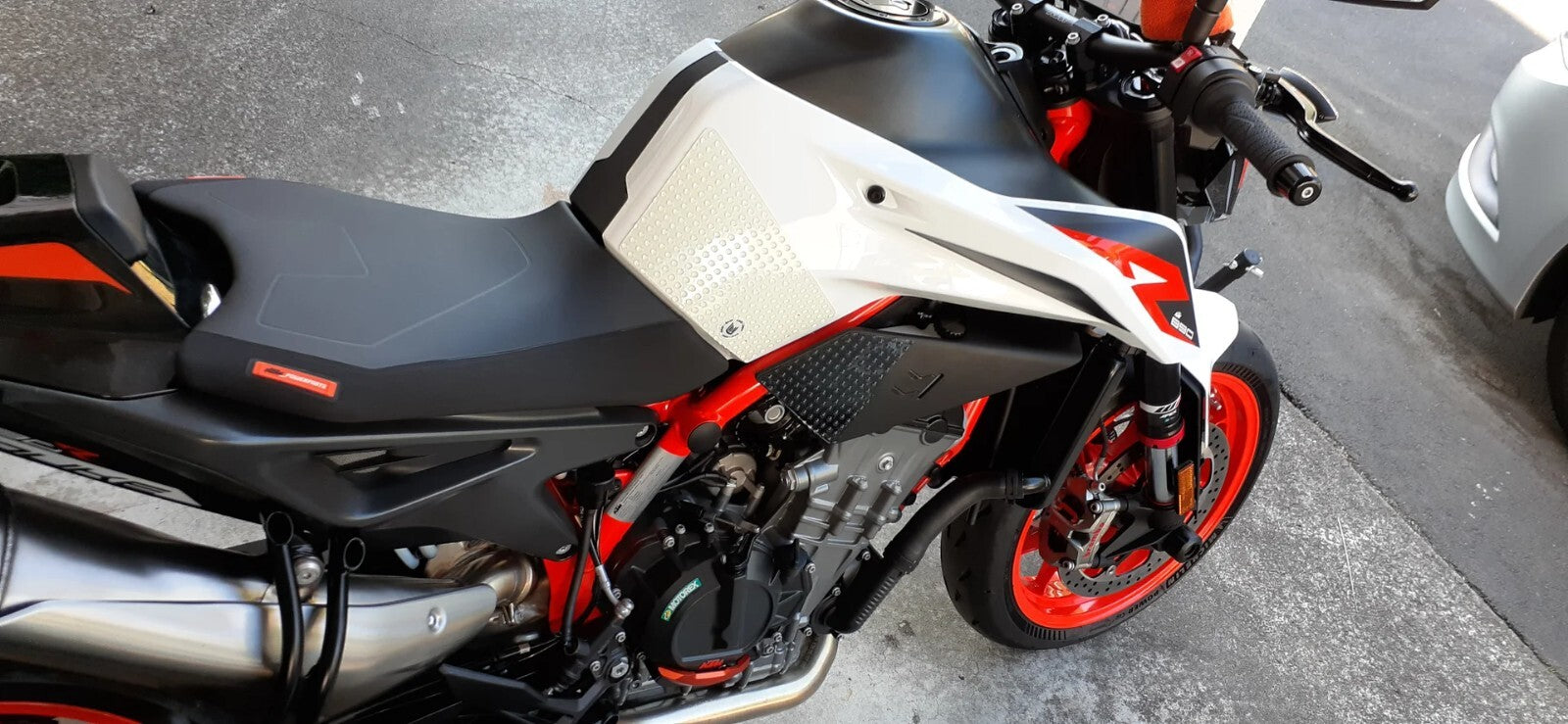 2018-20 KTM 790 Duke & 2020 + 890 Duke / R Eazi-Grip PRO Tank Grip Pads - CLEAR